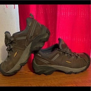 Keen mens size 13